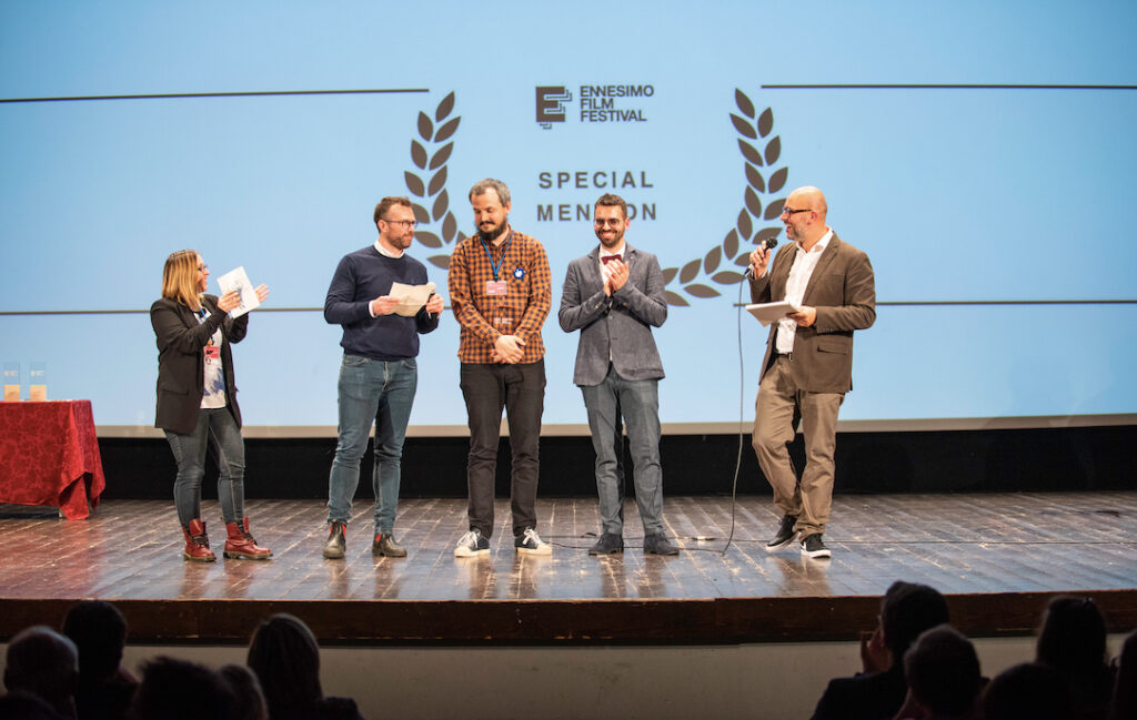 La-Giuria-sul-palco-dell'Astoria